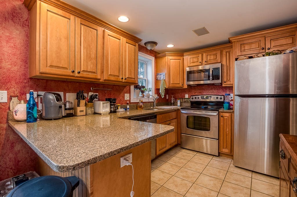 289 Chace Street, Unit B Clinton, MA 01510 - Photo 8 of 18