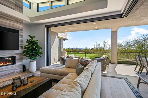 $2,395,000 | 37200 North Cave Creek Road, Unit 2124, Scottsdale, AZ 85262