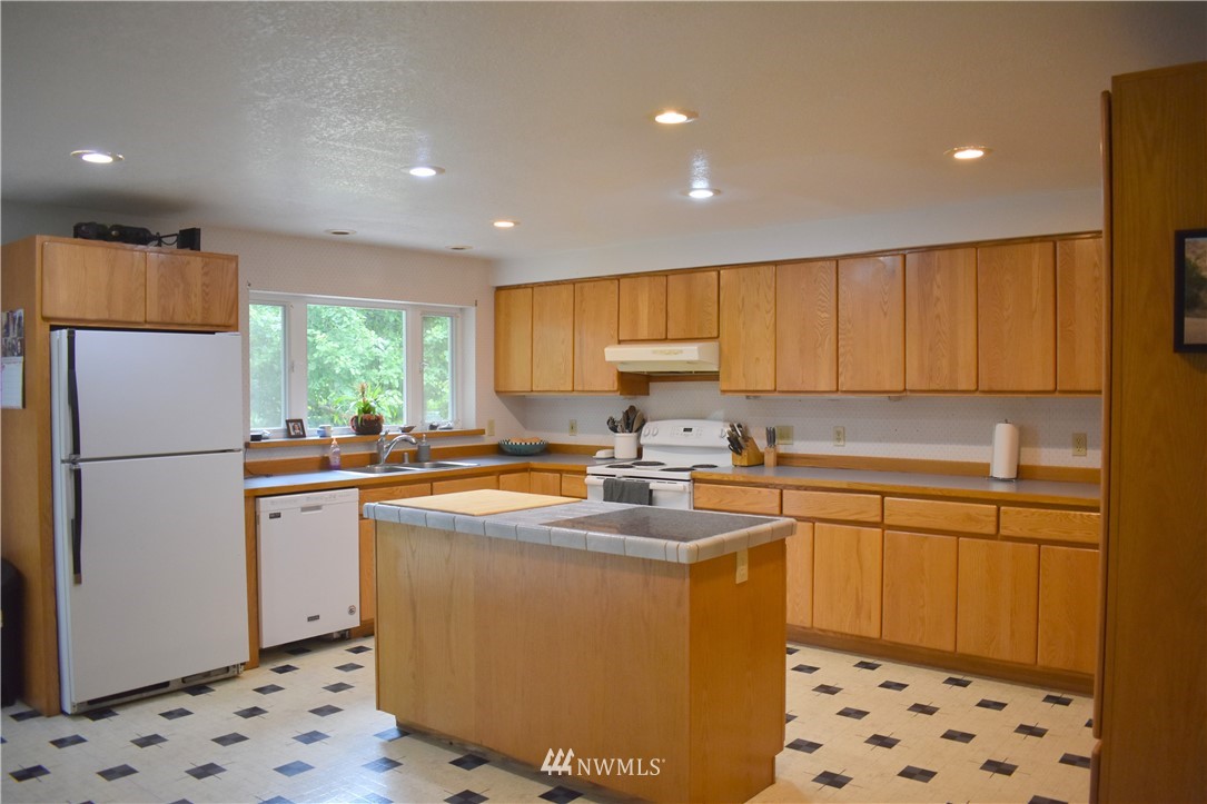 1941 Calawah Way Forks, WA 98331 - Photo 13 of 32 Gallery Image 13