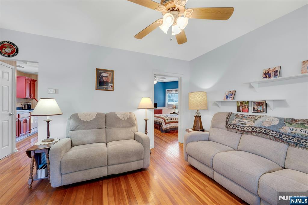 52 Terrace Avenue Rochelle Park, NJ 07662 - Photo 9 of 34
