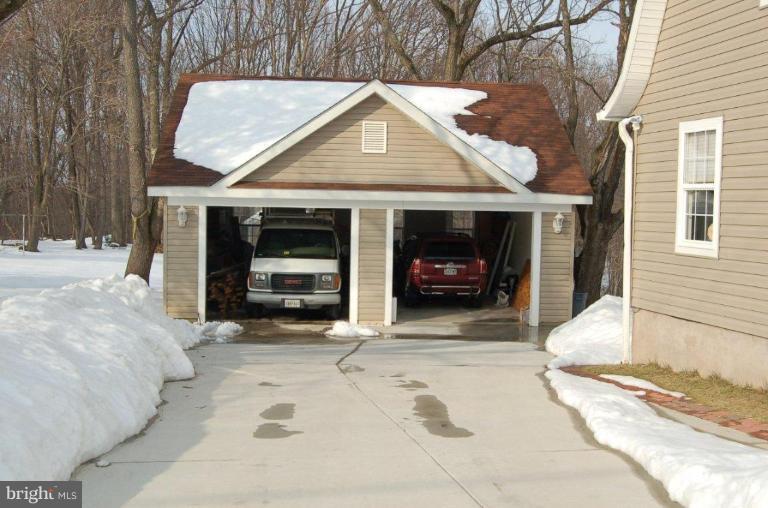 716 Monkton Road Monkton, MD 21111 - Photo 2 of 21 Garage 1