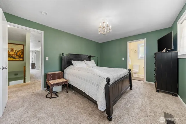 $845,000 | 2005 Southwest 117th Place, Burien, WA 98146