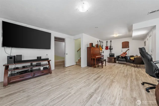 $845,000 | 2005 Southwest 117th Place, Burien, WA 98146