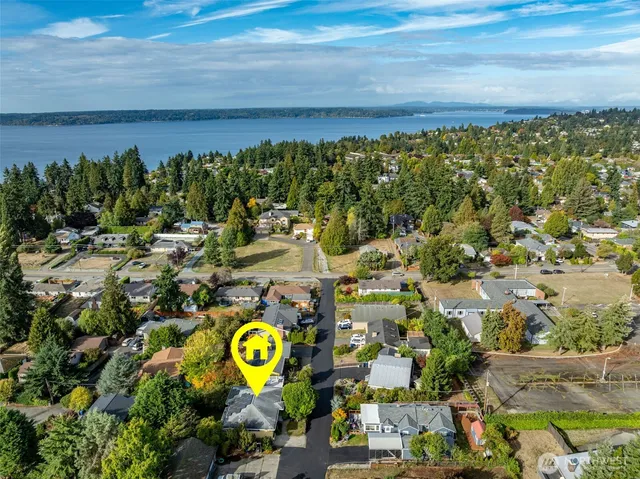 $845,000 | 2005 Southwest 117th Place, Burien, WA 98146