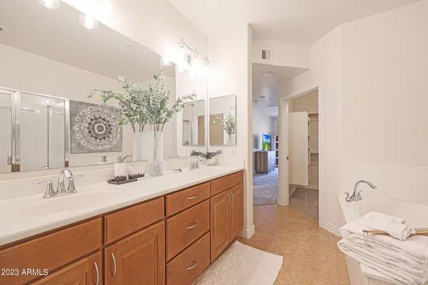 $5,000 | 21320 North 56th Street, Unit 2056, Phoenix, AZ 85054