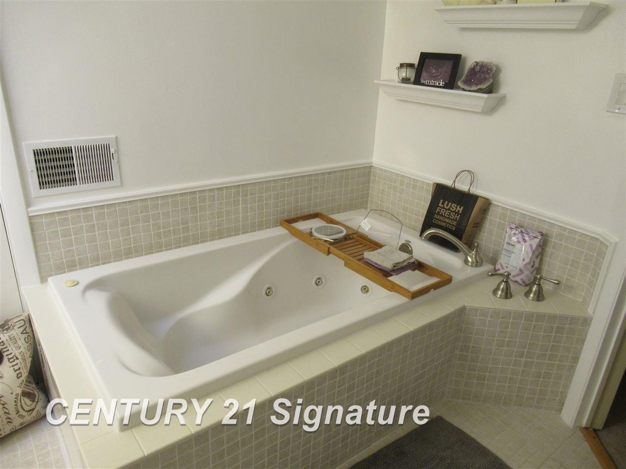 8386 Coldwater Road Flushing, MI 48433 - Photo 19 of 35