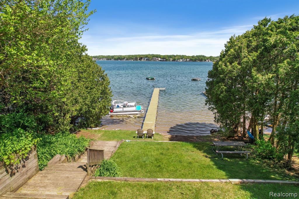 2460 Lakena Road West Bloomfield, MI 48324 - Photo 50 of 53