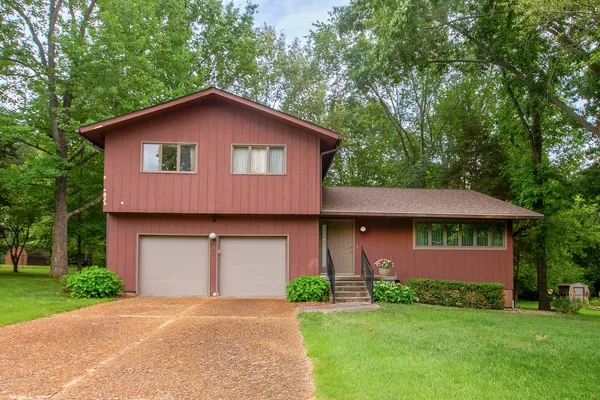 $325,000 | 3007 West Kent Drive, Carbondale, IL 62901