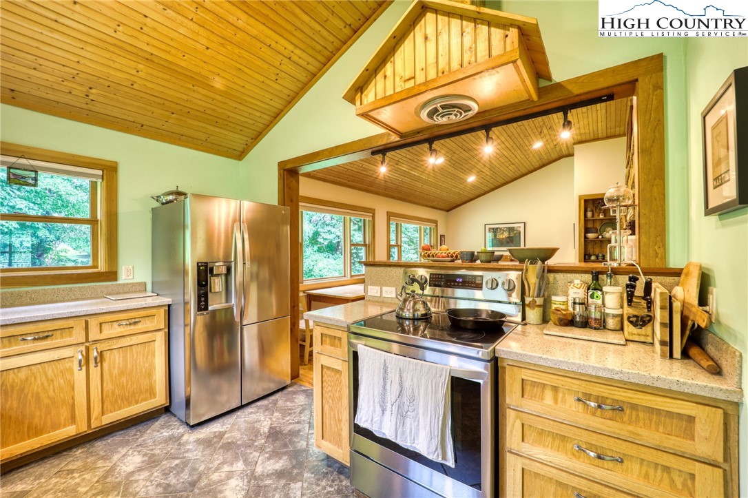 164 Lola Perry Road Zionville, NC 28698 - Photo 16 of 49 Gallery Image 16