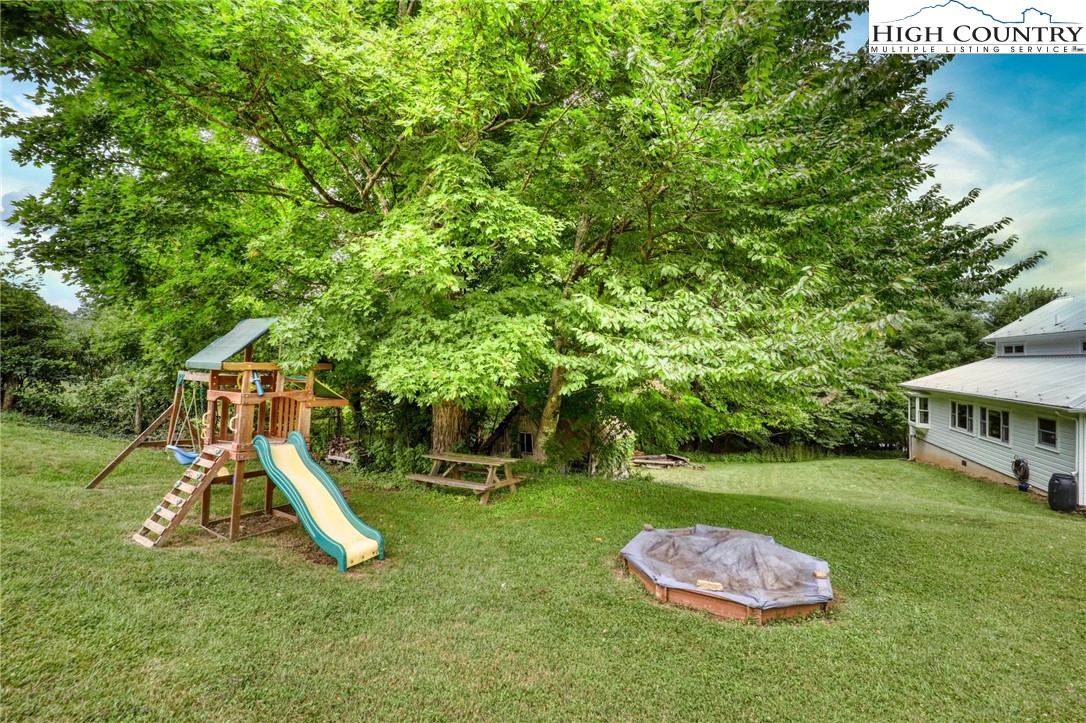 164 Lola Perry Road Zionville, NC 28698 - Photo 43 of 49 Gallery Image 43
