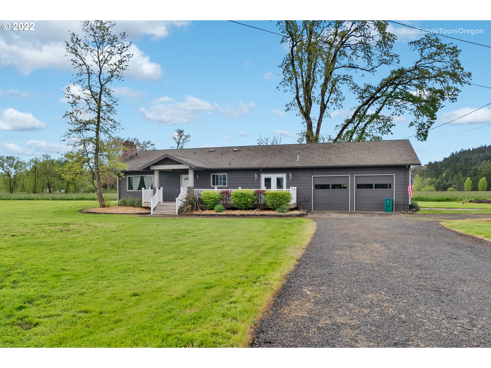 22760 Northeast Sunnycrest Road Newberg, OR 97132 - Photo 1 of 32 Gallery Image 1