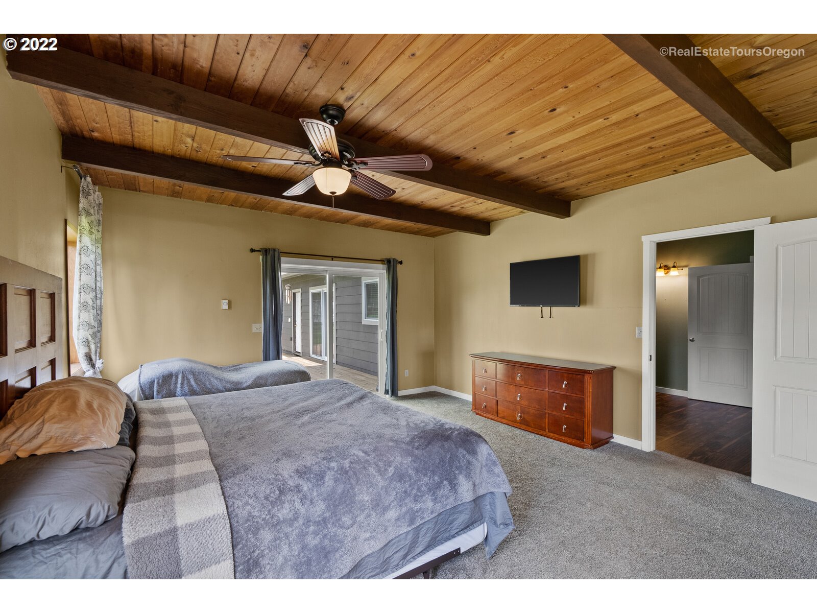 22760 Northeast Sunnycrest Road Newberg, OR 97132 - Photo 14 of 32 Gallery Image 14