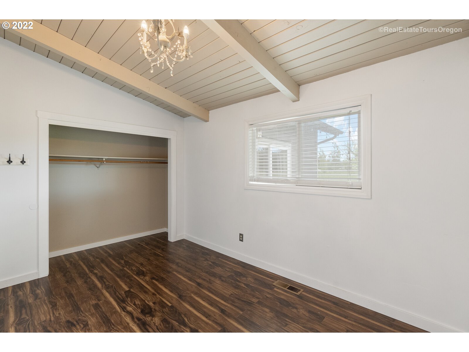 22760 Northeast Sunnycrest Road Newberg, OR 97132 - Photo 20 of 32 Gallery Image 20