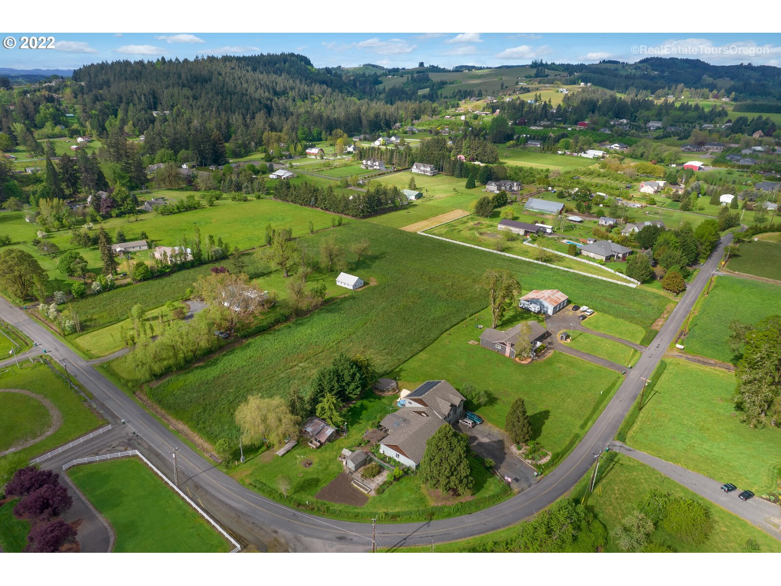 22760 Northeast Sunnycrest Road Newberg, OR 97132 - Photo 30 of 32 Gallery Image 30