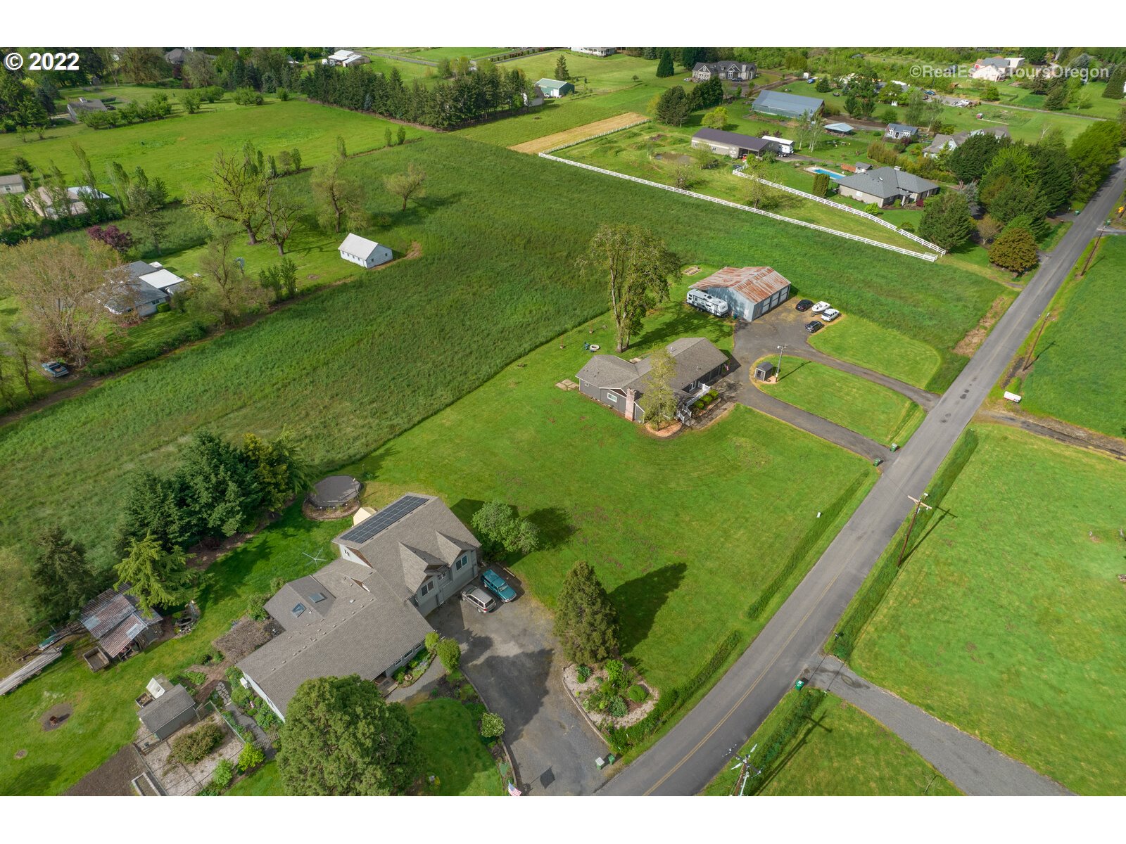 22760 Northeast Sunnycrest Road Newberg, OR 97132 - Photo 31 of 32 Gallery Image 31