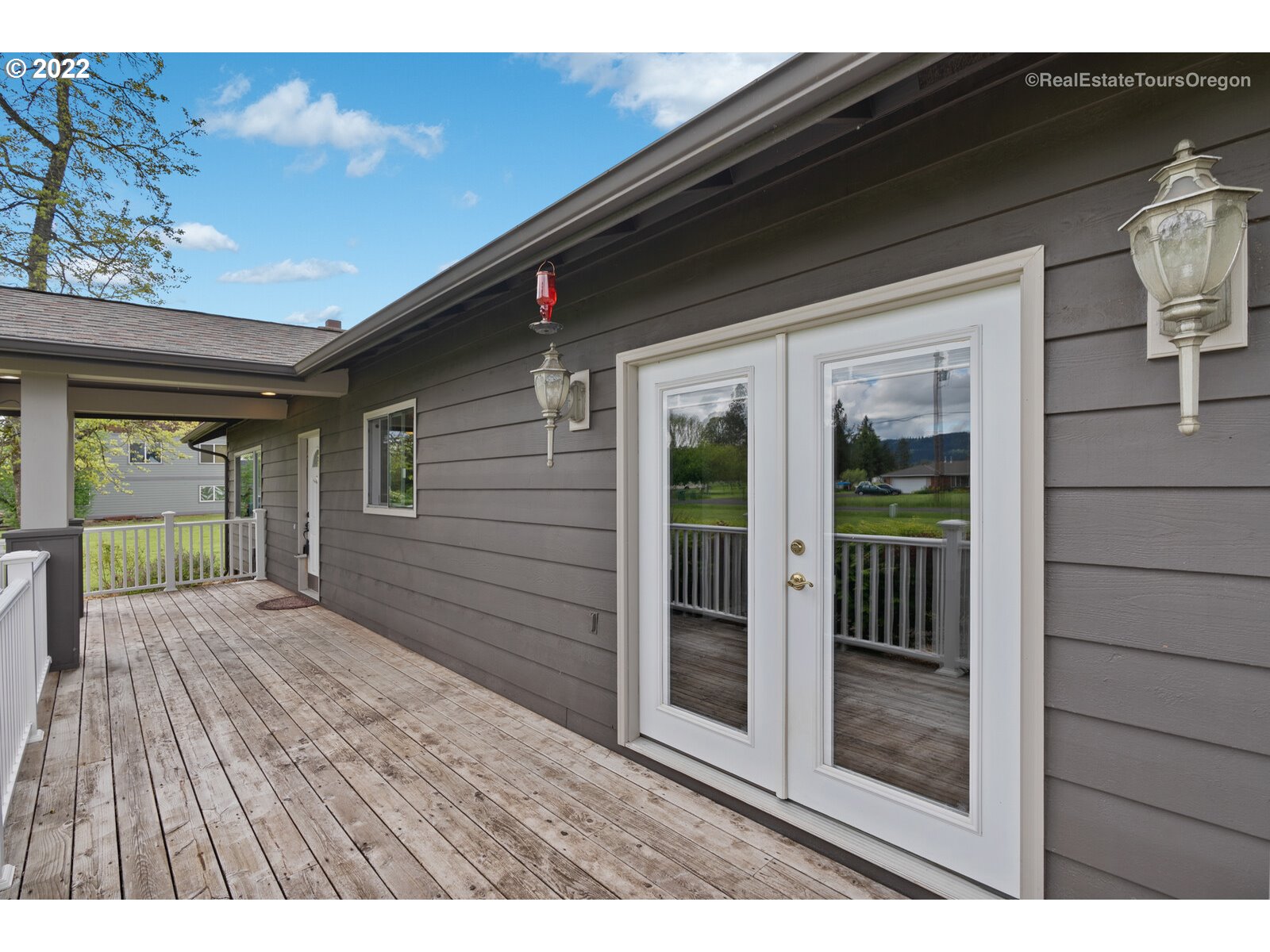 22760 Northeast Sunnycrest Road Newberg, OR 97132 - Photo 4 of 32 Gallery Image 4