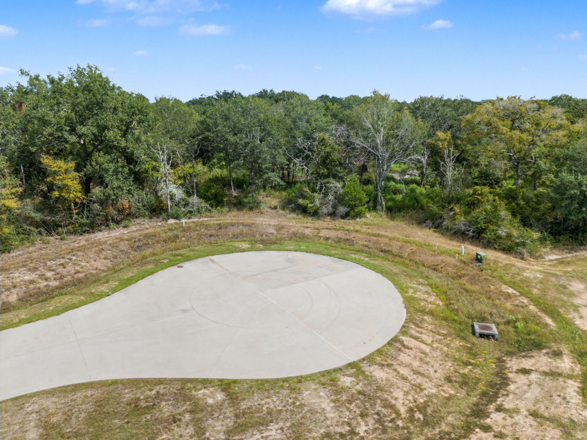 405 Silverton Circle Hempstead, TX 77445 - Photo 10 of 15 a view of a swimming pool with a yard