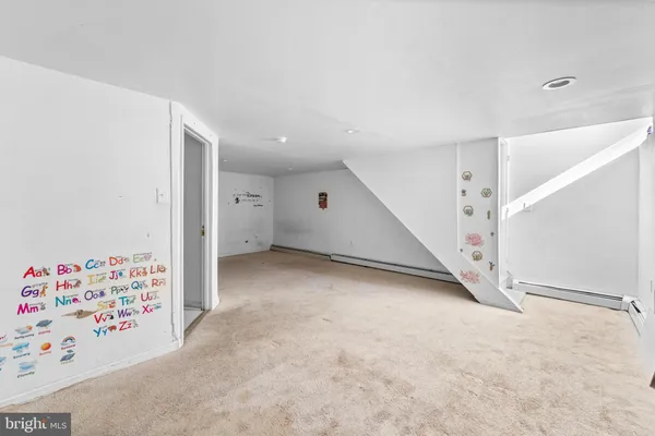 a view of a garage