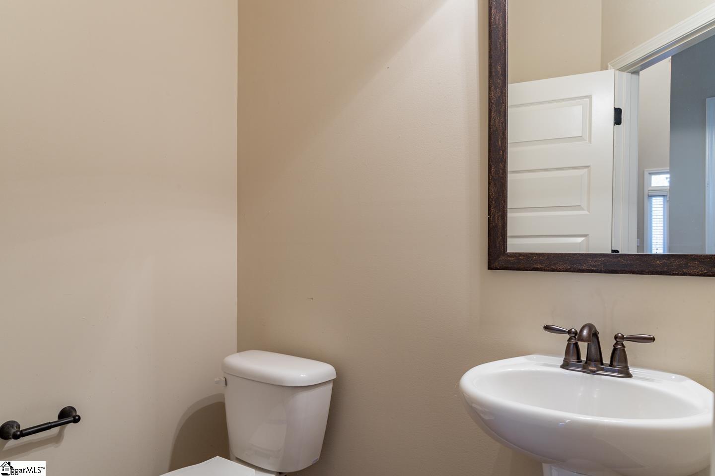 409 Simsbury Way Greer, SC 29650 - Photo 27 of 32 Gallery Image 27