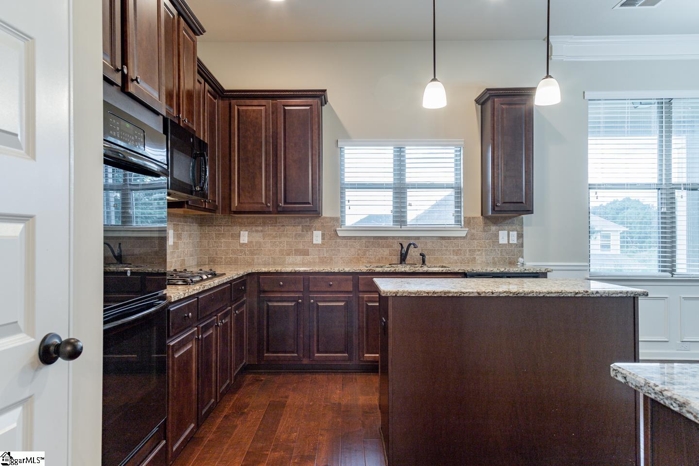 409 Simsbury Way Greer, SC 29650 - Photo 6 of 32 Gallery Image 6