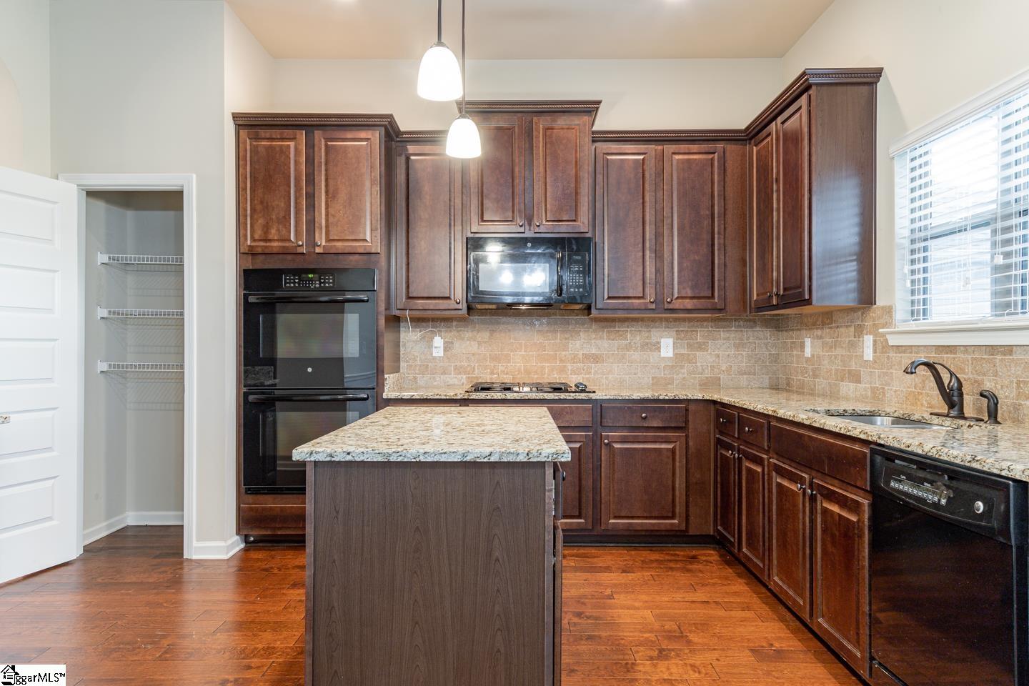 409 Simsbury Way Greer, SC 29650 - Photo 7 of 32 Gallery Image 7