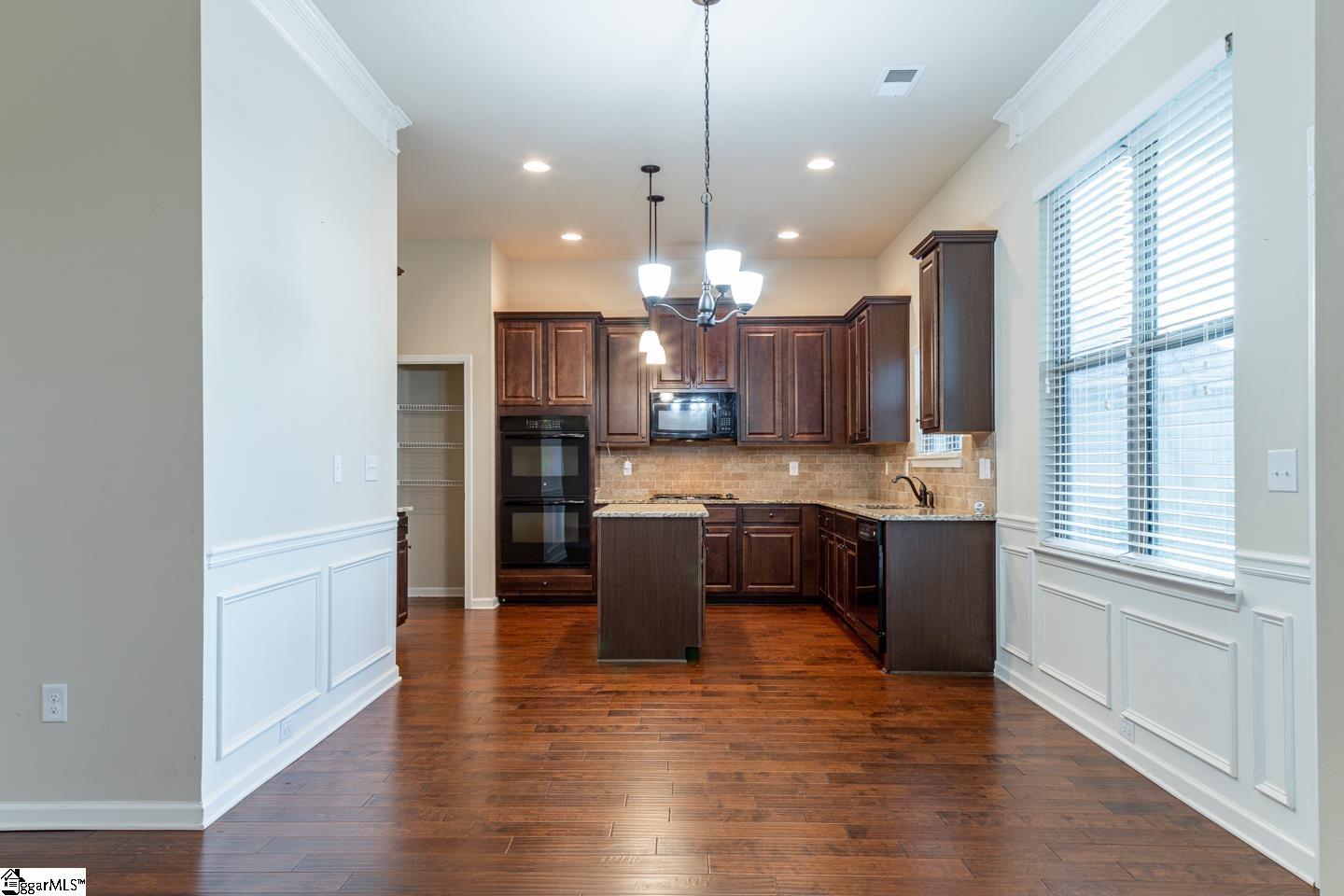 409 Simsbury Way Greer, SC 29650 - Photo 8 of 32 Gallery Image 8