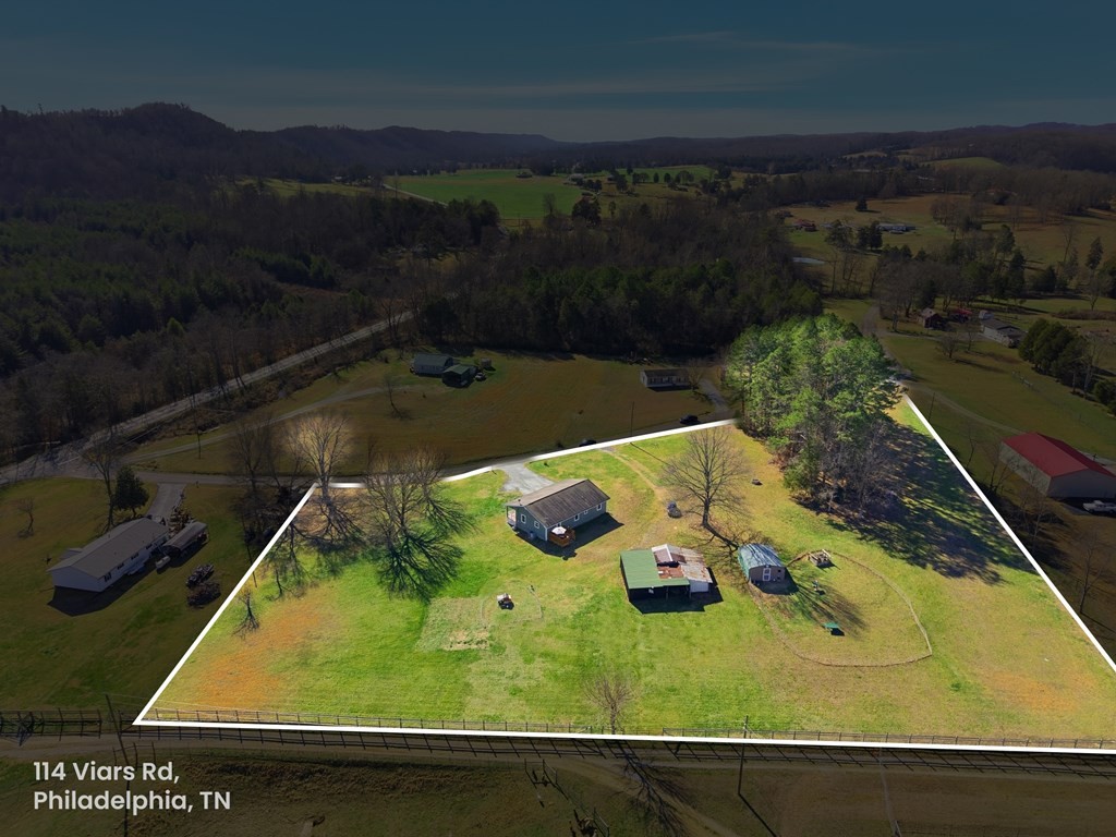 114 Viars Road Philadelphia, TN 37846 - Photo 45 of 45 a view of an outdoor seating