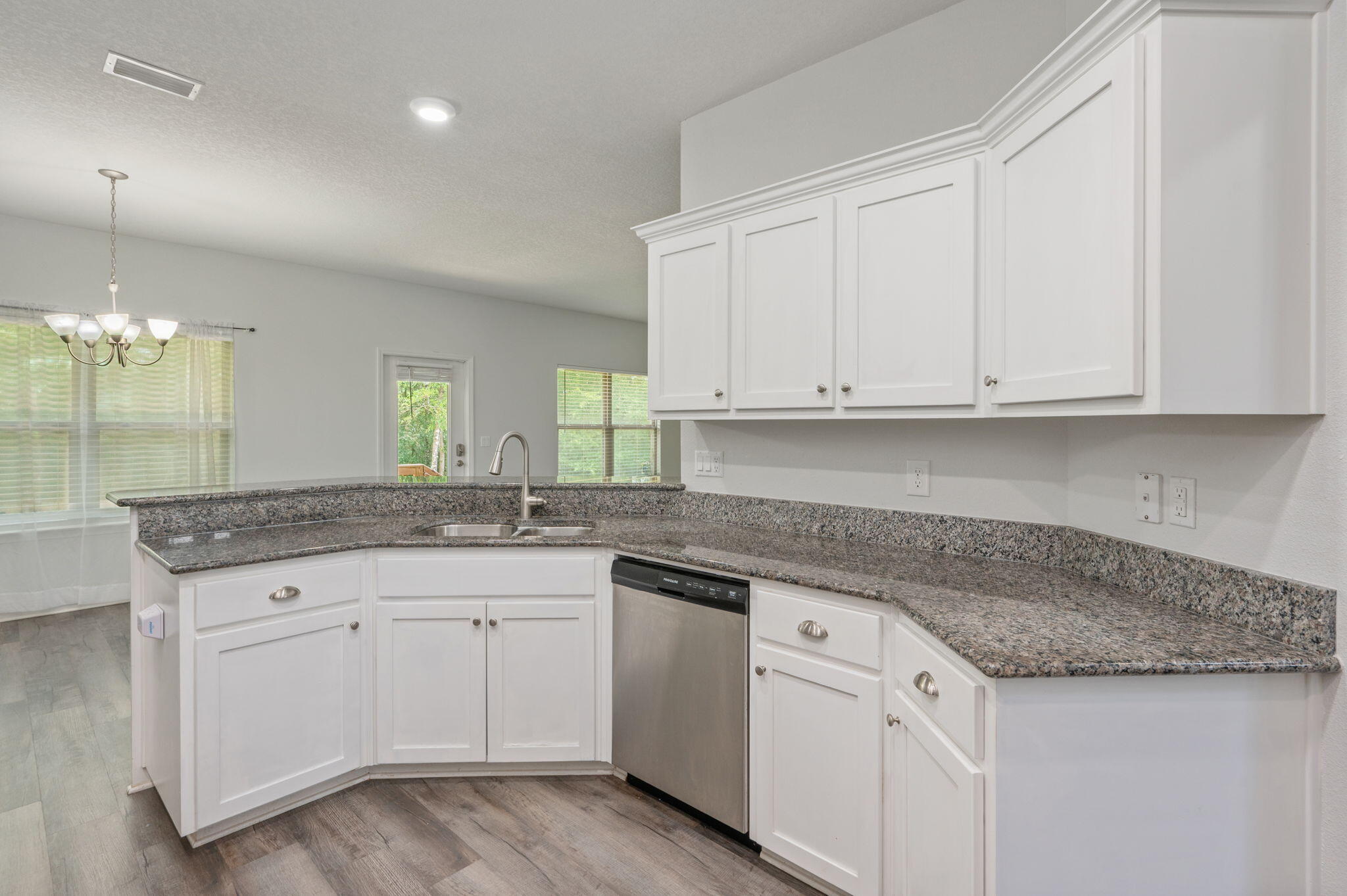 5737 Marigold Loop Crestview, FL 32539 - Photo 14 of 37 nice counter space
