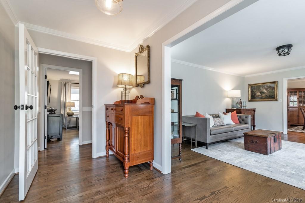 2800 High Ridge Road Charlotte, NC 28270 - Photo 5 of 34 a living room with furniture and a wooden floor
