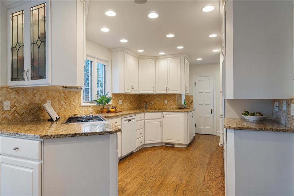 756 Osage Road Pittsburgh, PA 15243 - Photo 14 of 29 a kitchen with a sink stove and cabinets