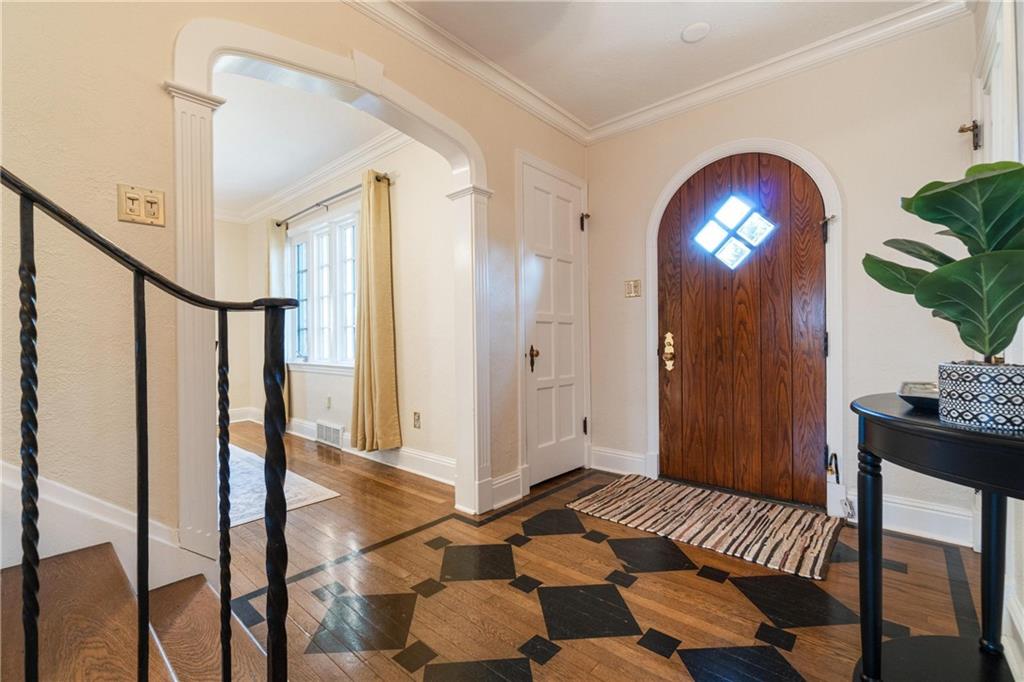 756 Osage Road Pittsburgh, PA 15243 - Photo 4 of 29 a view of a interior of the house