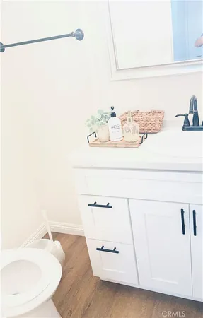 $682,500 | 1964 Glenoaks Avenue, Unit D, Anaheim, CA 92801