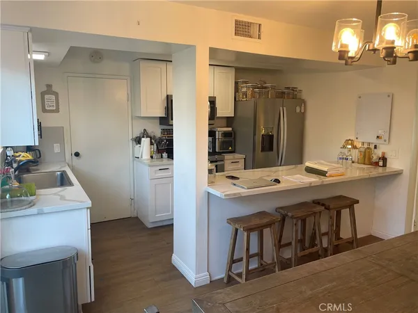 $682,500 | 1964 Glenoaks Avenue, Unit D, Anaheim, CA 92801