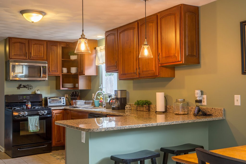 281 Maple Street Warwick, RI 02888 - Photo 10 of 32 Gallery Image 10