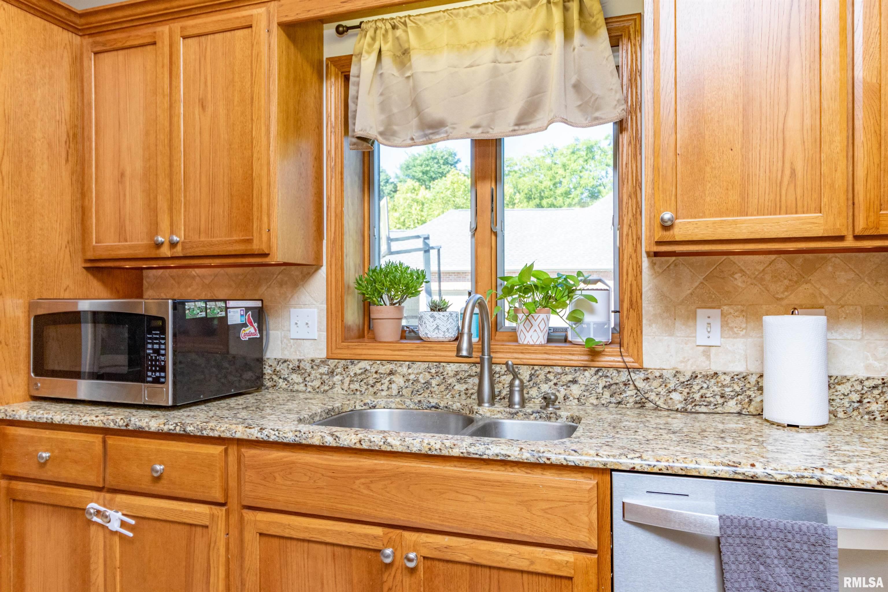 1241 Autumn Ridge Court Morton, IL 61550 - Photo 18 of 75 Gallery Image 18