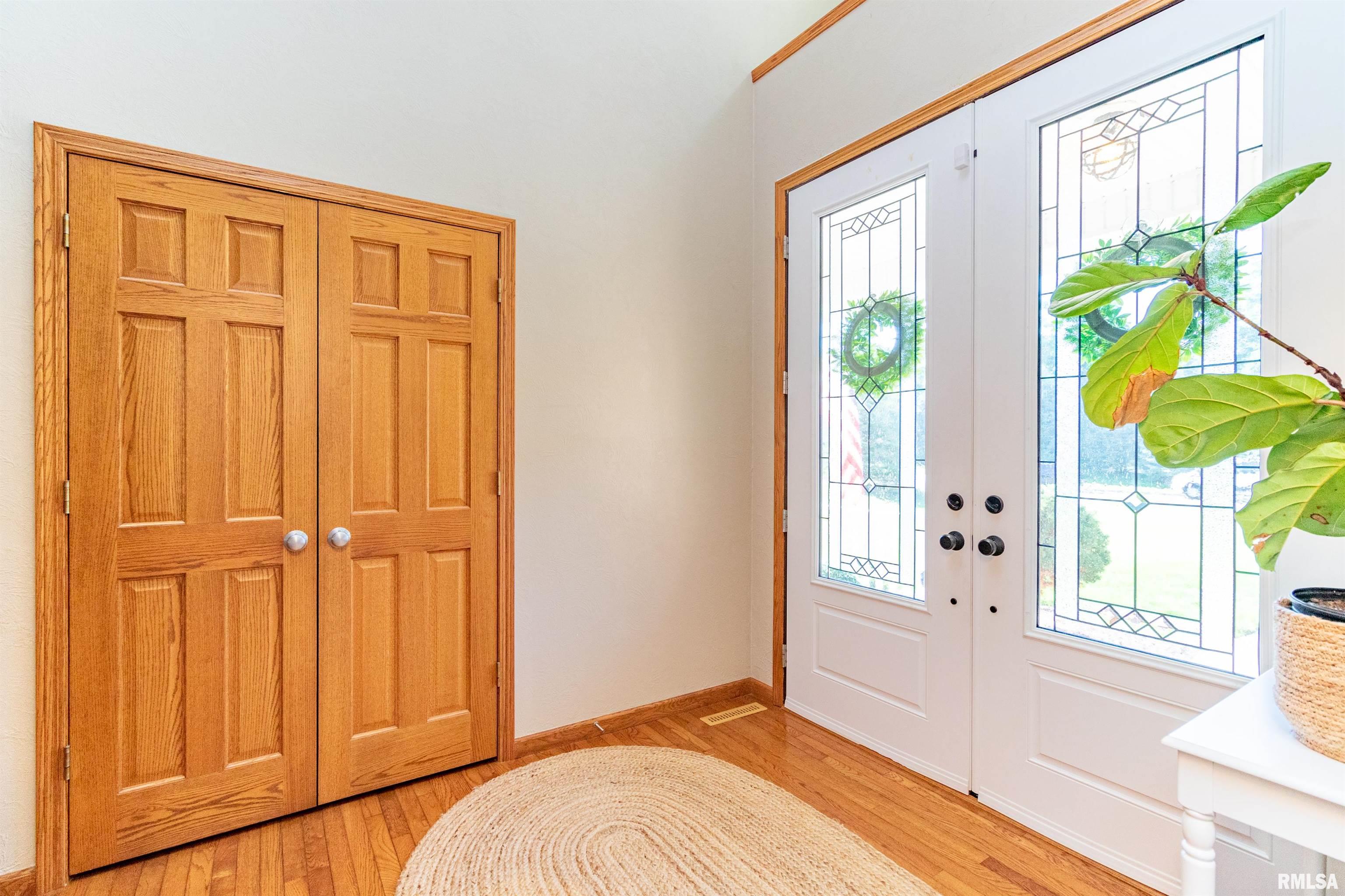 1241 Autumn Ridge Court Morton, IL 61550 - Photo 6 of 75 Gallery Image 6