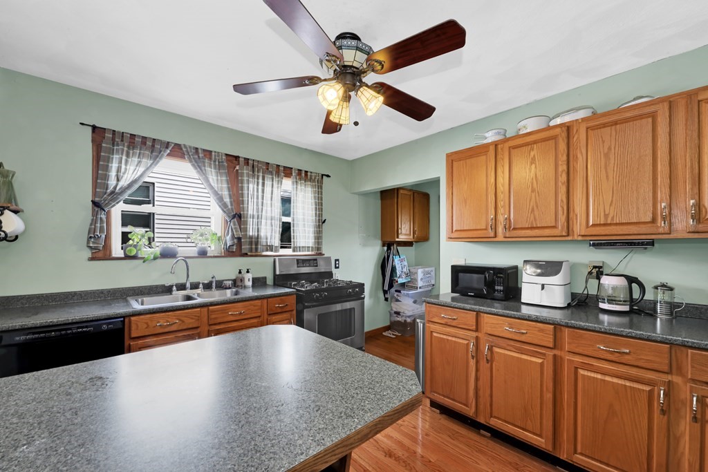 30 Chetwynd Road Somerville, MA 02144 - Photo 25 of 42 Gallery Image 25