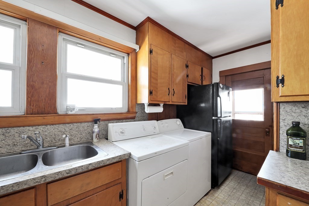 30 Chetwynd Road Somerville, MA 02144 - Photo 7 of 42 Gallery Image 7