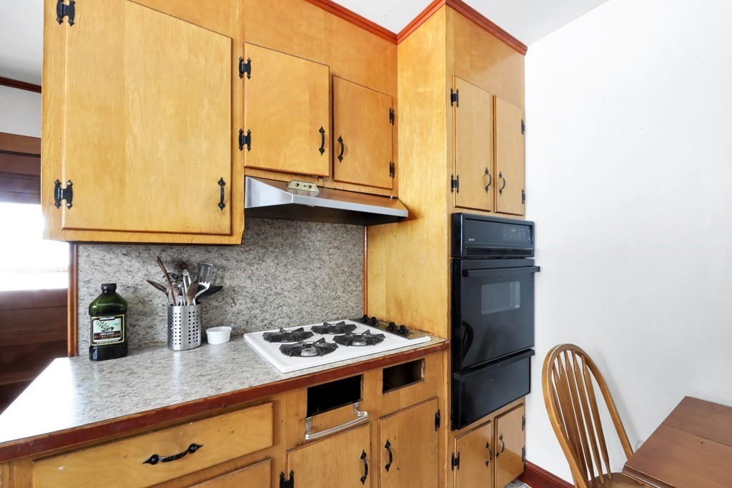 30 Chetwynd Road Somerville, MA 02144 - Photo 8 of 42 Gallery Image 8