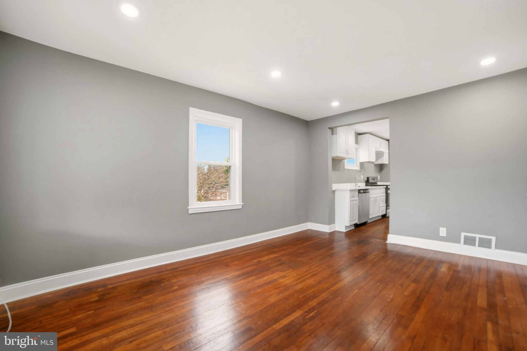 4434 Manorview Road Baltimore, MD 21229 - Photo 4 of 34 Gallery Image 4