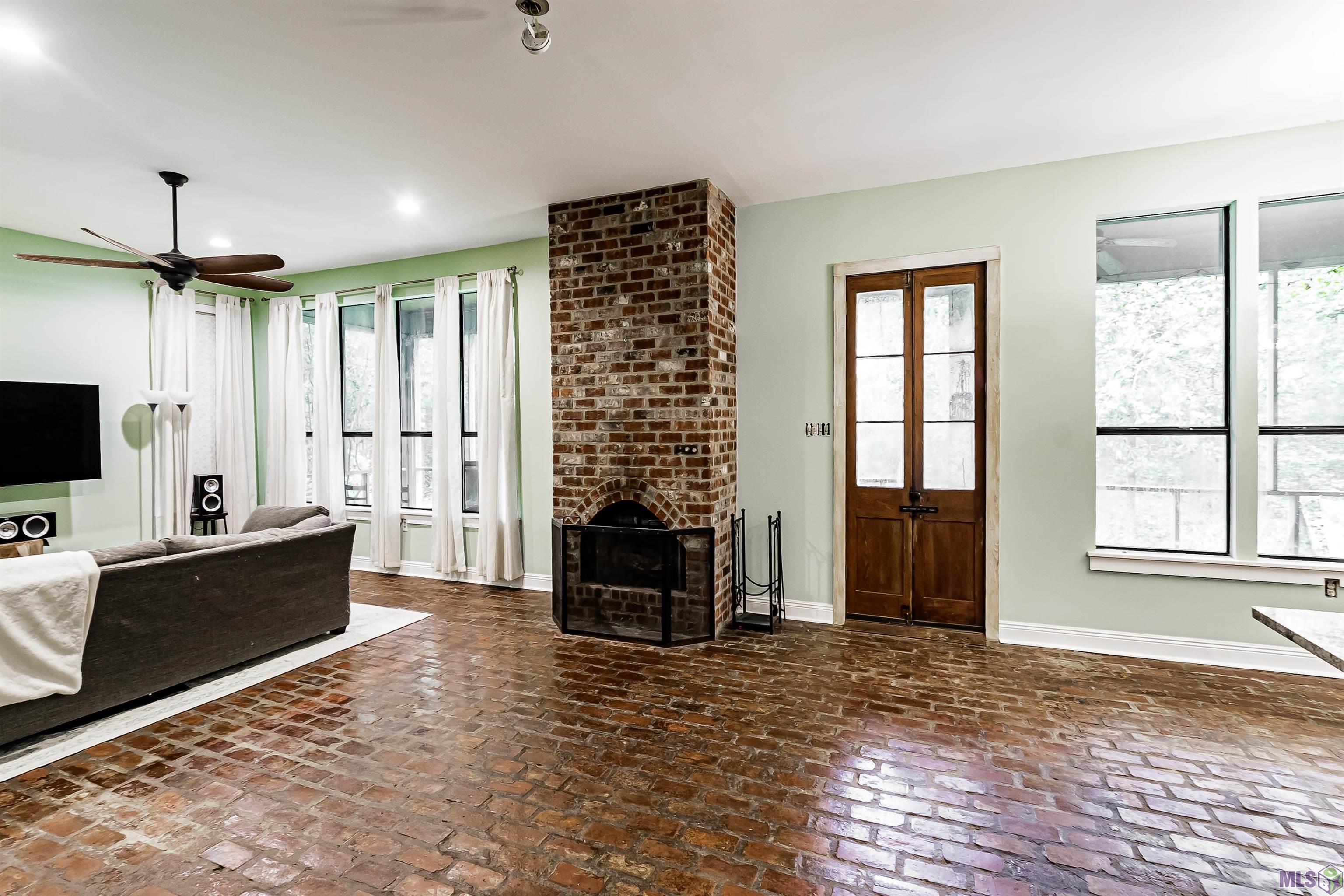 25247 Shane Court Jackson, LA 70748 - Photo 3 of 33