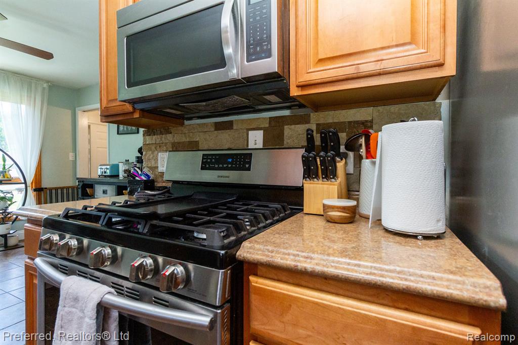 36971 Greenbush Road Wayne, MI 48184 - Photo 13 of 36 Gallery Image 13