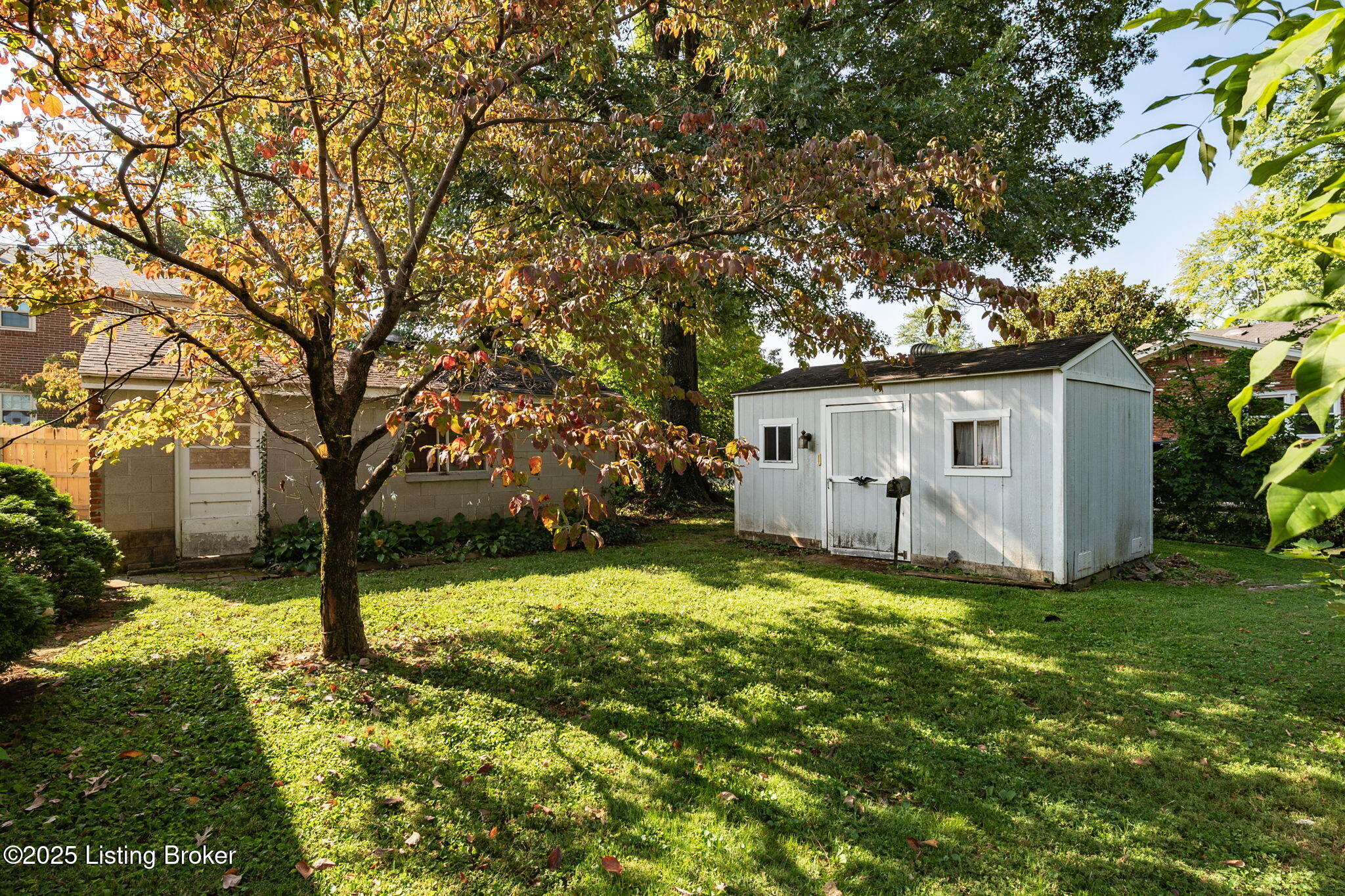 2906 Sunny Field Road Louisville, KY 40220 - Photo 34 of 38 36-web-or-mls-2905-sunny-field-rd