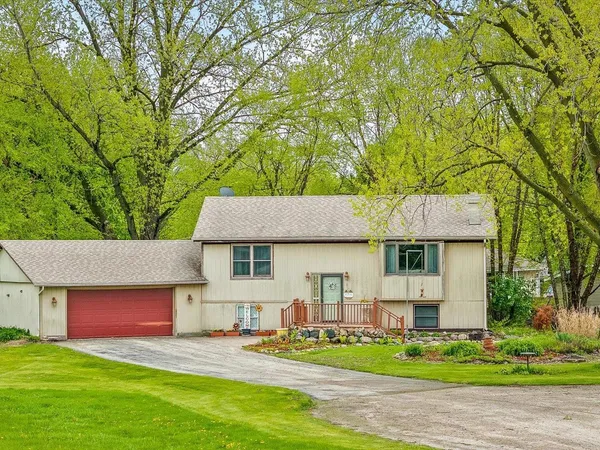 $230,000 | 9701 Shore Court, Machesney Park, IL 61115