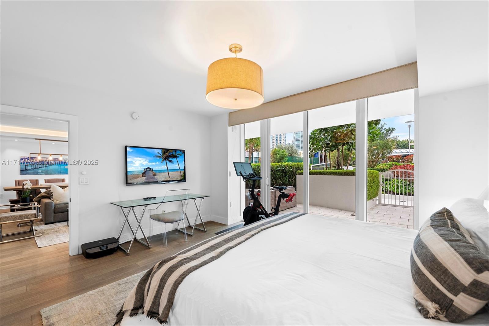 400 Alton Road, Unit 509 Miami Beach, FL 33139 - Photo 21 of 36