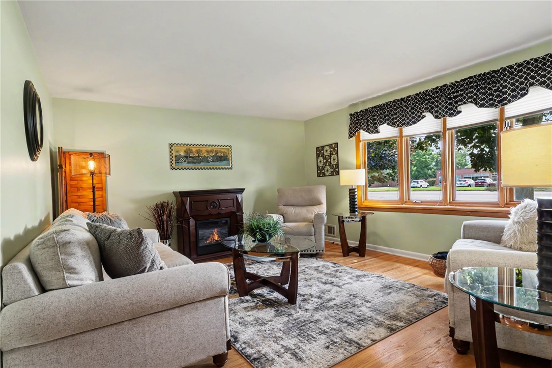 1004 Elmgrove Road Gates, NY 14624 - Photo 6 of 50