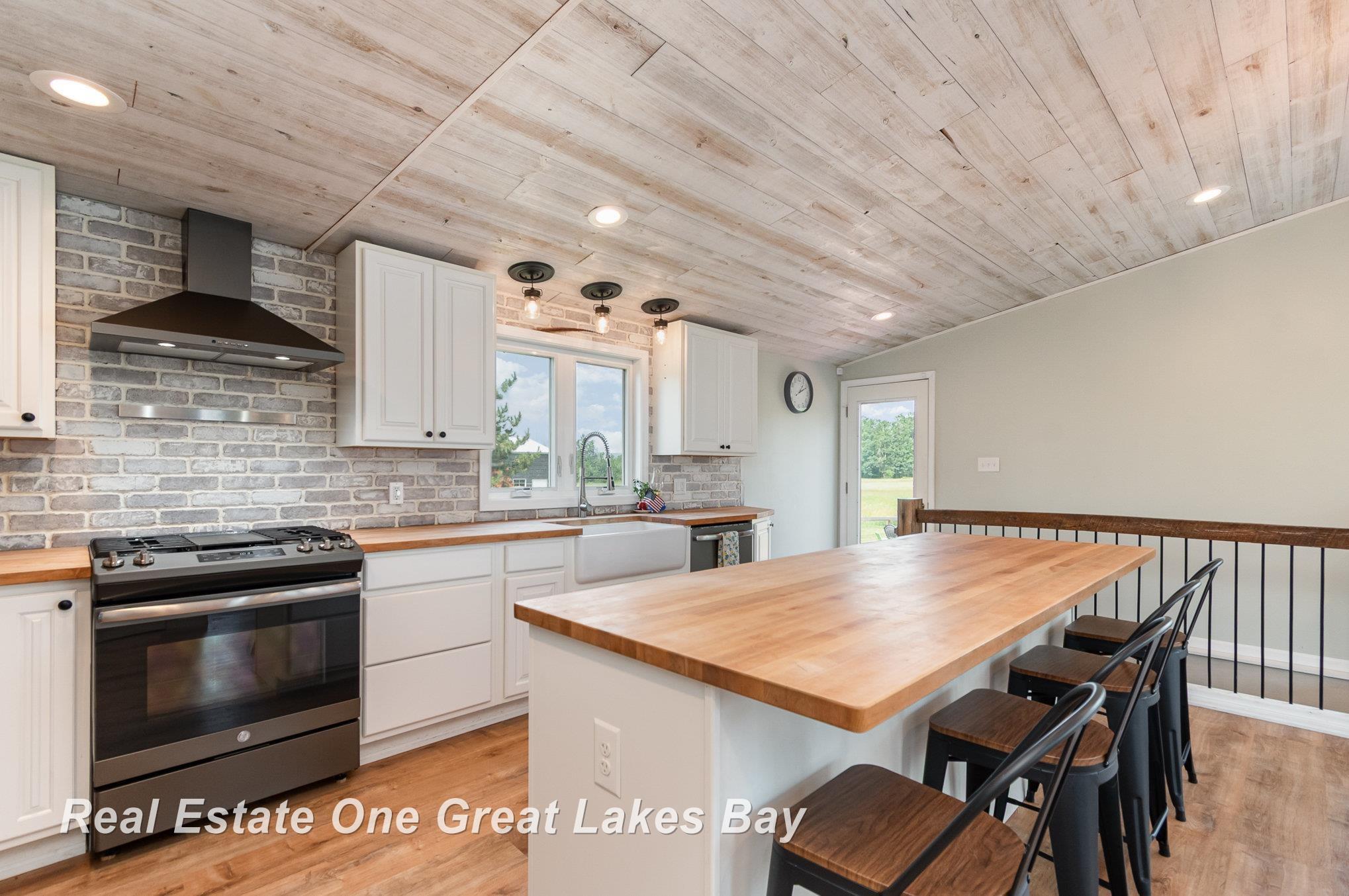 1462 McGregor Road Vanderbilt, MI 49795 - Photo 7 of 50