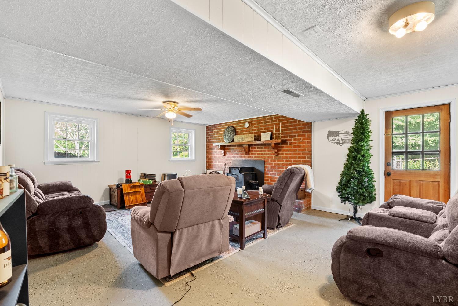3745 Horseshoe Road Appomattox, VA 24522 - Photo 27 of 38