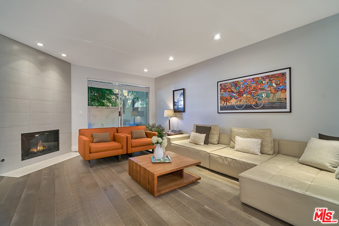 2139 Colby Avenue Los Angeles, CA 90025 - Photo 4 of 30