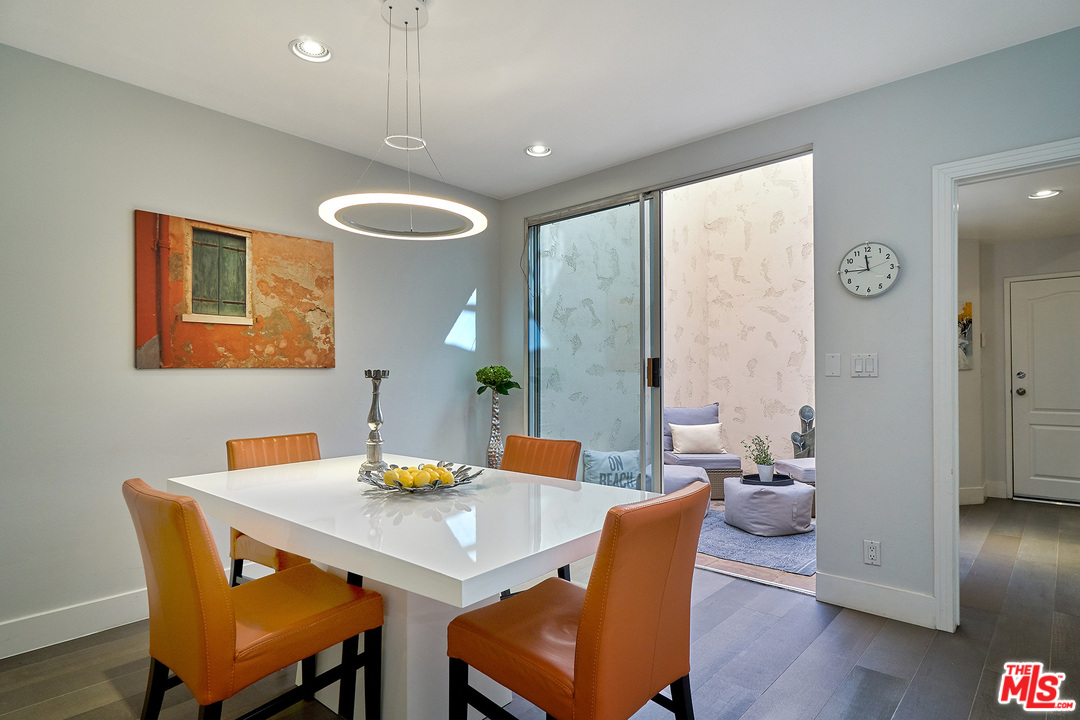 2139 Colby Avenue Los Angeles, CA 90025 - Photo 8 of 30